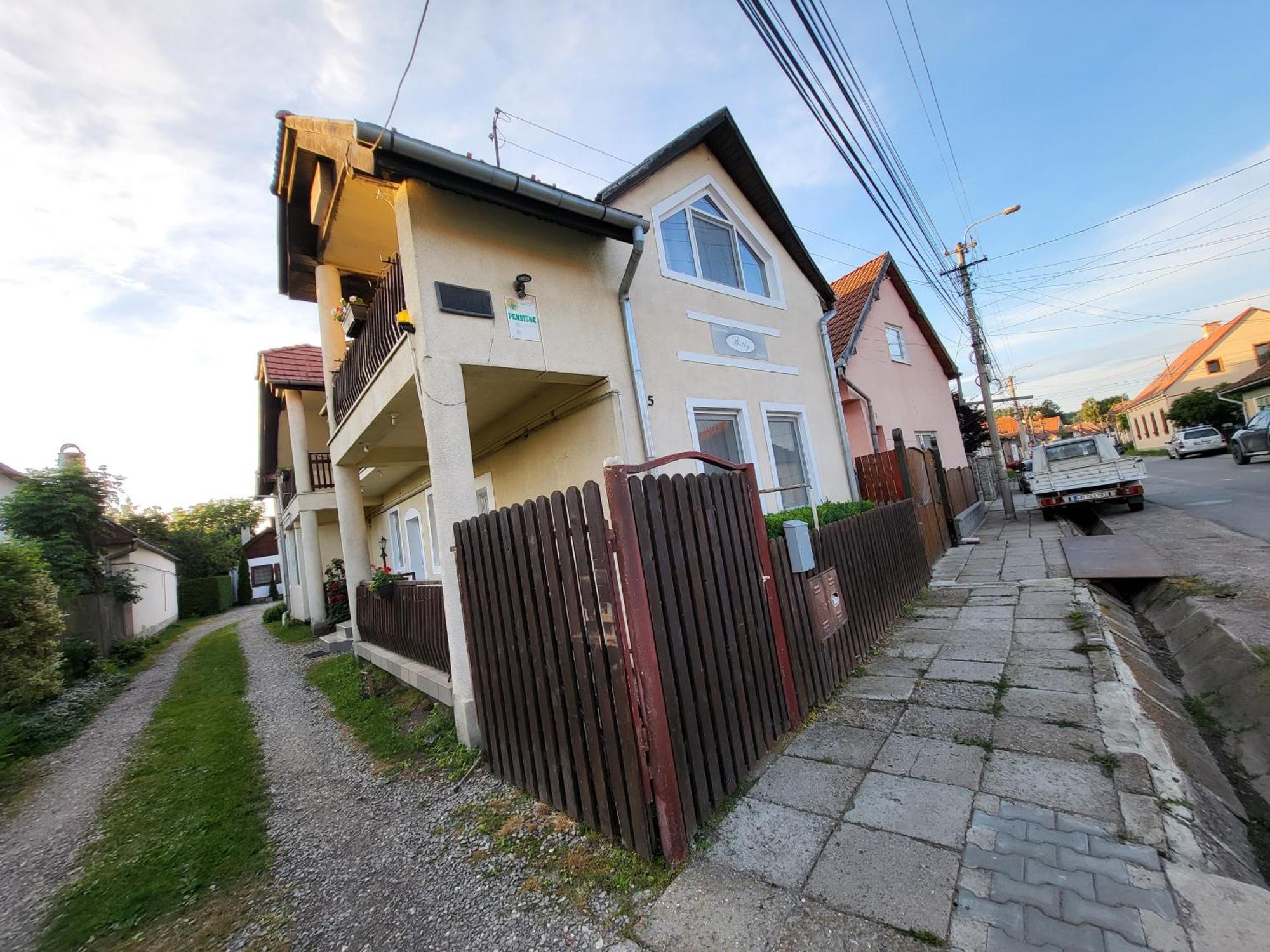 Betty Panzio Hotel Miercurea Ciuc Exterior photo